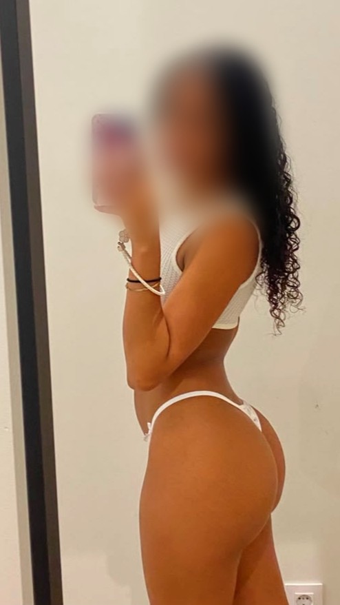 SEXY JOVENCITA MUY TRAVIESA EN CARABANCHEL MADRID