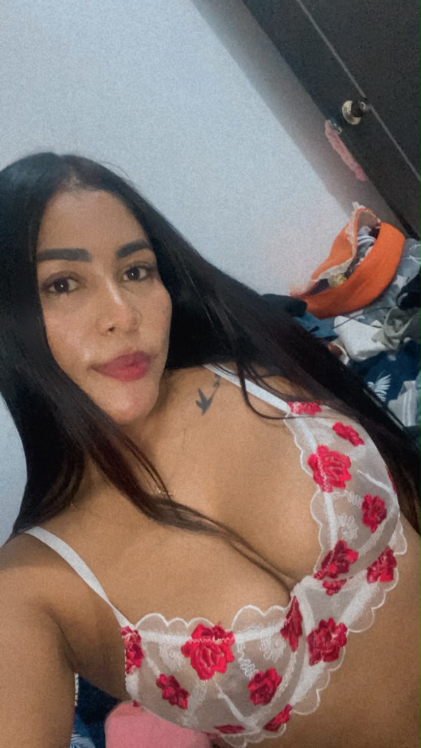 JOVENCITA CARIÑOSA COMPLETA NUEVA EN IRUN