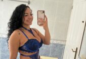 SCARLETT TRAVIESA Y JUGUETONA