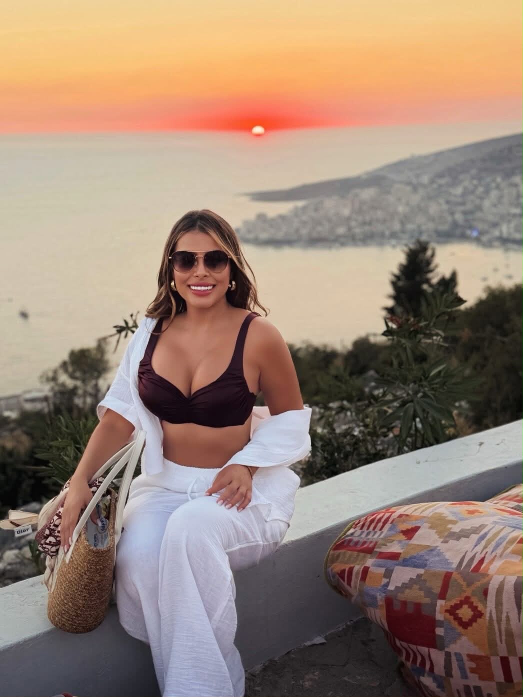 ANTONELLA RECIEN LLEGADA A SANTANDER